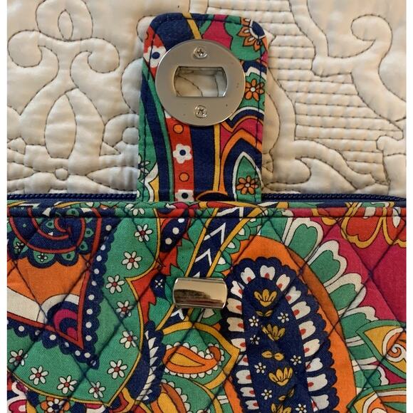 Vera Bradley Turn Lock Wallet Venetian Paisley Retired Hard to Find - Picture 6 of 12